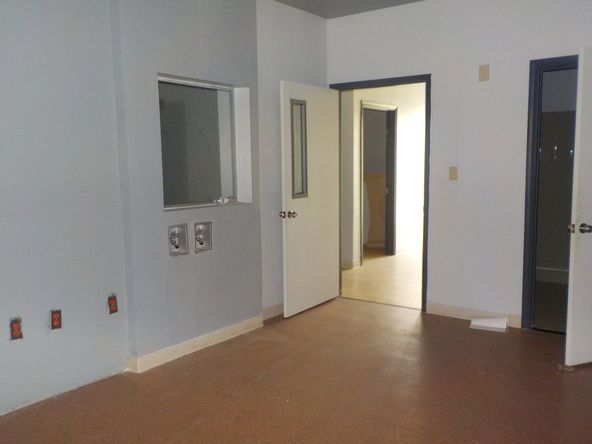 Tejon Plaza: 1601 Alton Gloor , Brownsville, TX 78526